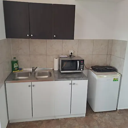 Dejan Apartments-top Centar-old Town-low Budget Pula