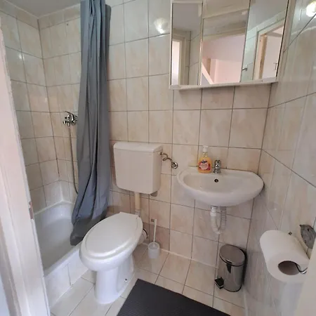 Dejan Apartments-top Centar-old Town-low Budget Apartment