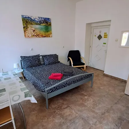 Dejan Apartments-top Centar-old Town-low Budget بولا