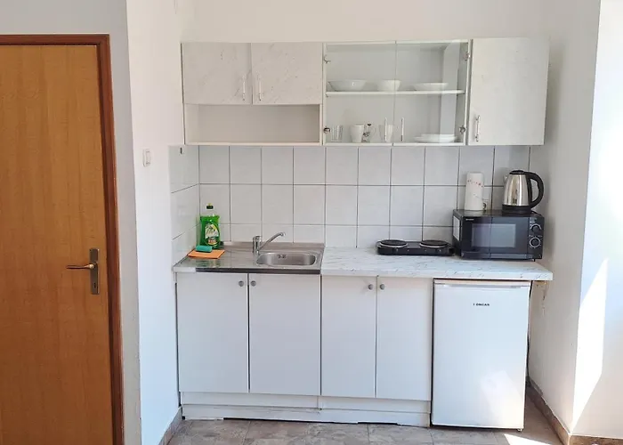 Dejan Apartments-top Centar-old Town-low Budget 公寓