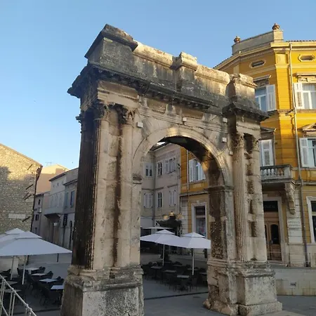 Dejan 2-top Centar-old Town Studio Apartment *