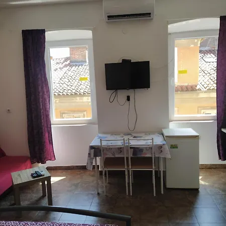 Apartment Dejan Apartments-top Centar-old Town-low Budget *
