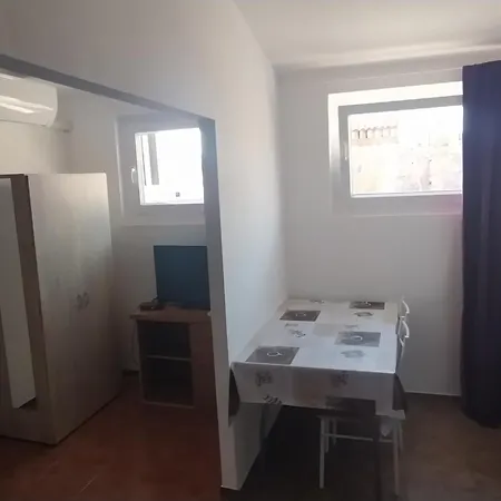 Dejan 2-top Centar-old Town Studio Apartment
