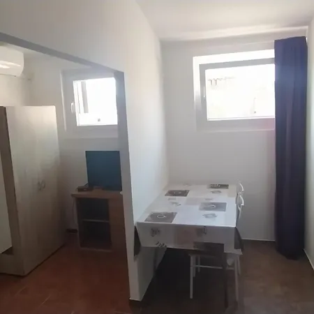 Dejan 2-top Centar-old Town Studio Apartment *
