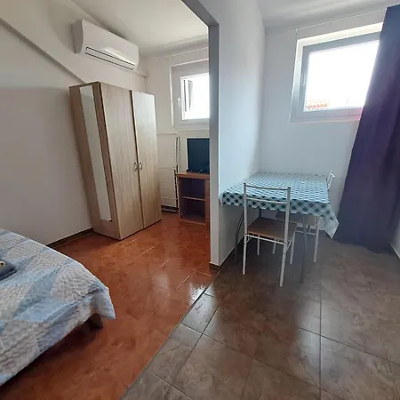 Dejan 2-top Centar-old Town Studio *