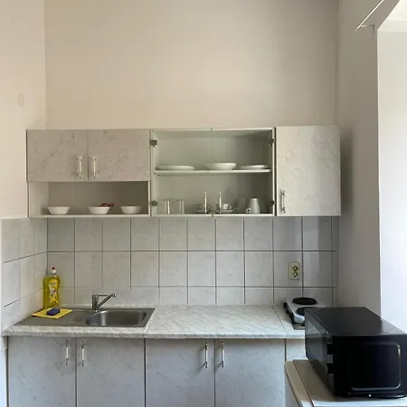Apartment Dejan 2-top Centar-old Town Studio Pula