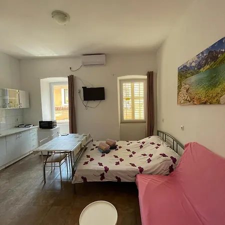 Apartmán Dejan 2-top Centar-old Town Studio Pula