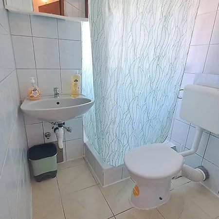 Dejan Apartments-top Centar-old Town-low Budget Apartment *