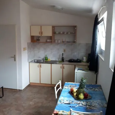 Apartment Dejan 2-top Centar-old Town Studio Pula