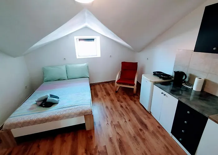 Dejan Apartments-top Centar-old Town-low Budget Appartement