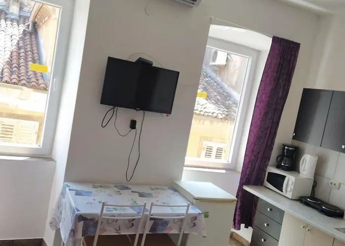 Dejan Apartments-top Centar-old Town-low Budget *