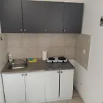 Dejan Apartments-top Centar-old Town-low Budget Appartement Pula
